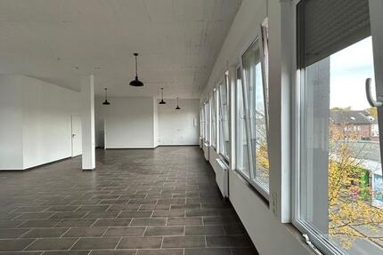 Haus Viersen Boisheim - 1 Zimmer, 120 m&sup2;, 900&euro; | Angebot:25324930