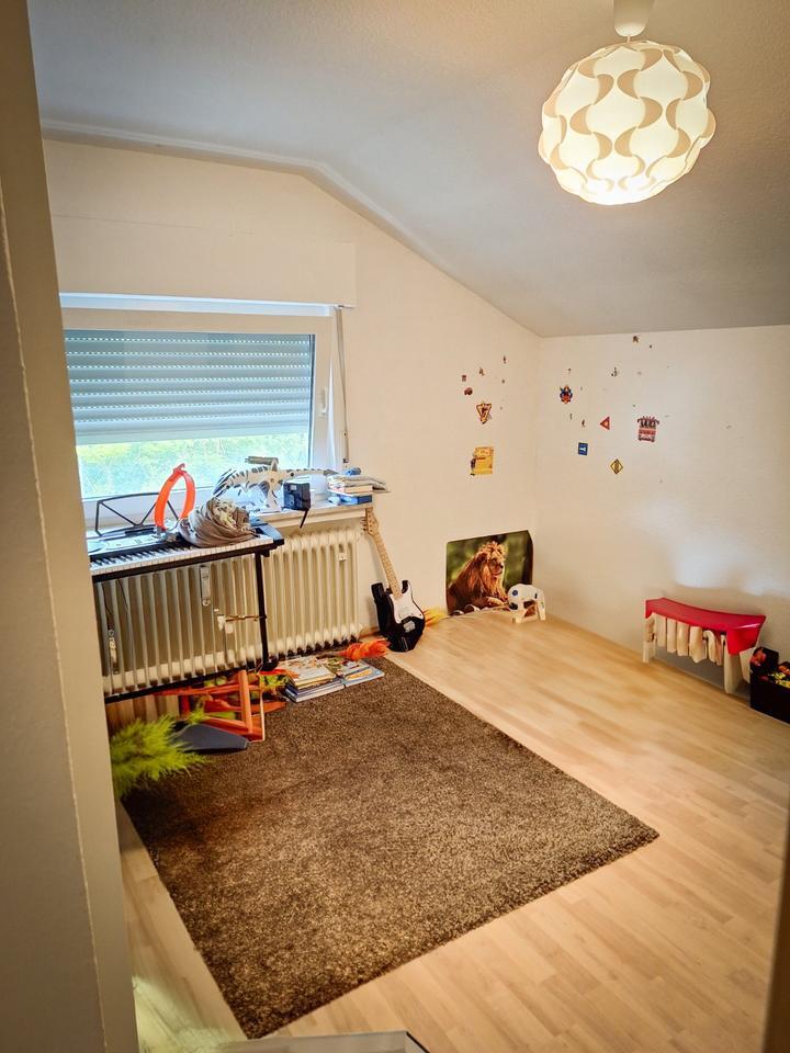 4 Zimmer Dachgeschoßwohnung in Kall-Scheven zu vermieten