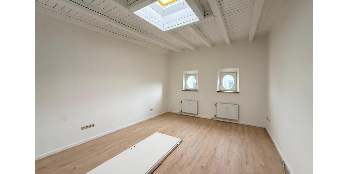 Dachgeschoßwohnung Magdeburg Nordwest - 3 Zimmer, 107 m&sup2;, 965&euro; | Angebot:25751586