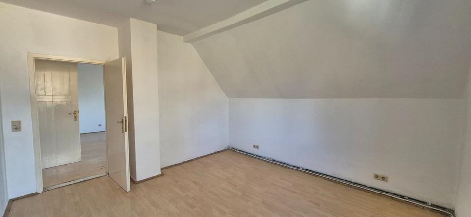 Dachgeschoßwohnung Schipkau - 2 Zimmer, 58 m&sup2;, 320&euro; | Angebot:23424231