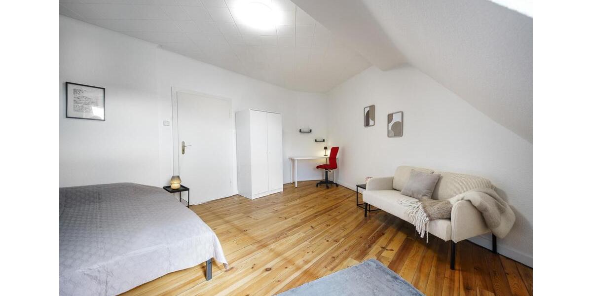 Dachgeschoßwohnung Saarbrücken West - 1 Zimmer, 48 m&sup2;, 790&euro; | Angebot:25942073