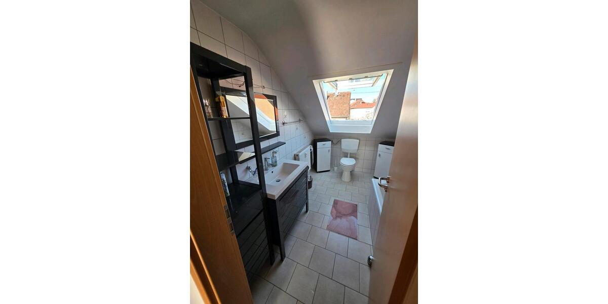 Dachgeschoßwohnung Baltmannsweiler - 2 Zimmer, 42 m&sup2;, 810&euro; | Angebot:26215474