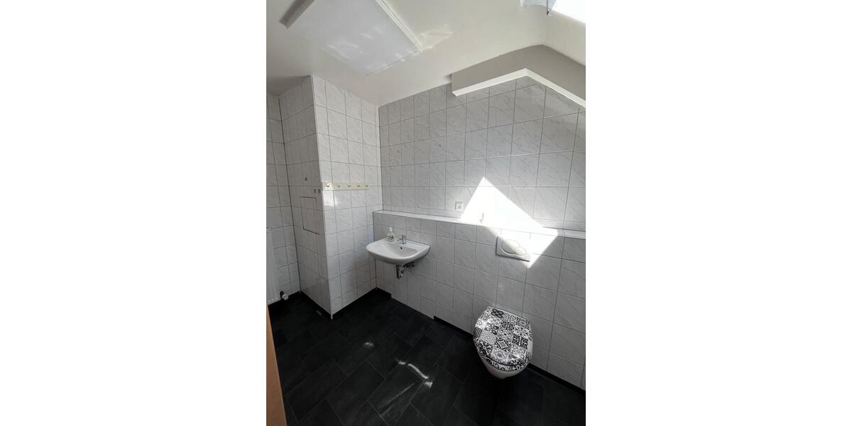 Dachgeschoßwohnung Balingen - 3 Zimmer, 75 m&sup2;, 890&euro; | Angebot:25968273