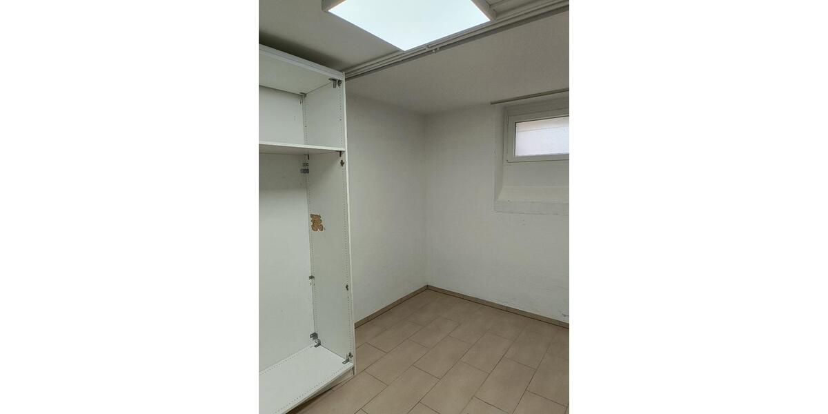 Büro- oder Lagerräume auf 50m², Hannover-OststadtList - Tiefparterre! zimmer