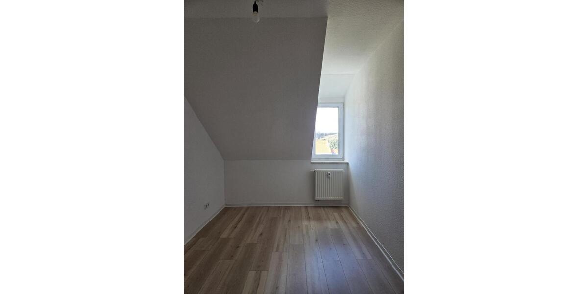 Dachgeschoßwohnung Meißen - 2 Zimmer, 47 m&sup2;, 330&euro; | Angebot:25977814