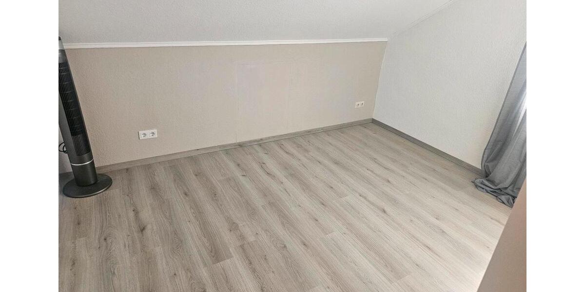 Dachgeschoßwohnung Versmold - 1 Zimmer, 60 m&sup2;, 500&euro; | Angebot:26567435