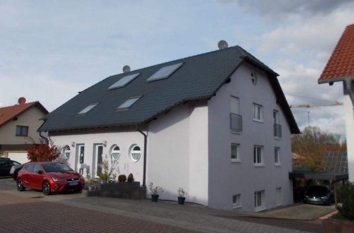 Elegante, moderne Doppelhaushälfte (links) mit ausgebautem UG,Terrasse, Garten, Stellplätzen, in ruhiger Lage von St. Ingbert Rohrbach 5 zimmer