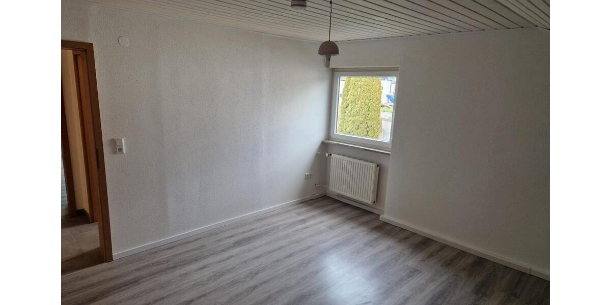 Dachgeschoßwohnung Buchen (Odenwald) - 3 Zimmer, 67 m&sup2;, 680&euro; | Angebot:24767494
