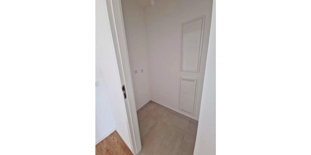 Etagenwohnung Schönefeld - 3 Zimmer, 79 m&sup2;, 1.680&euro; | Angebot:26693460
