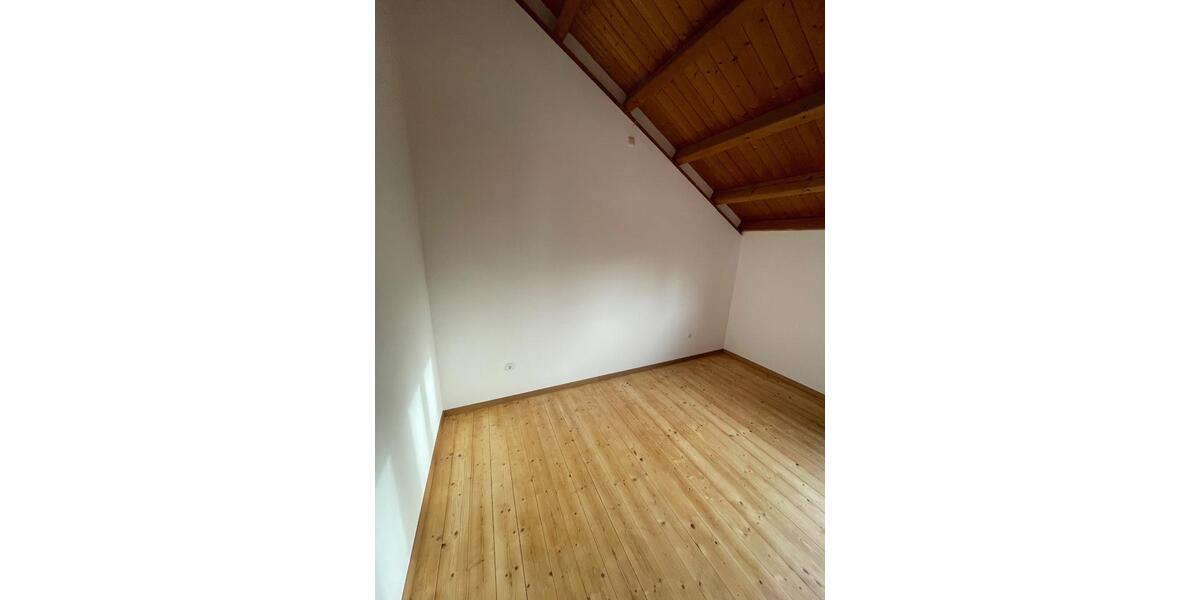 Etagenwohnung Reisbach Englmannsberg - 3 Zimmer, 76 m&sup2;, 620&euro; | Angebot:25637797