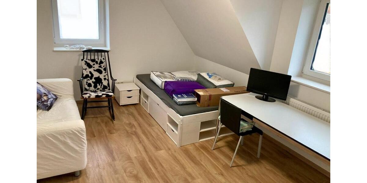 Vermiete ein 1 Zi in Frauen-WG 1 zimmer