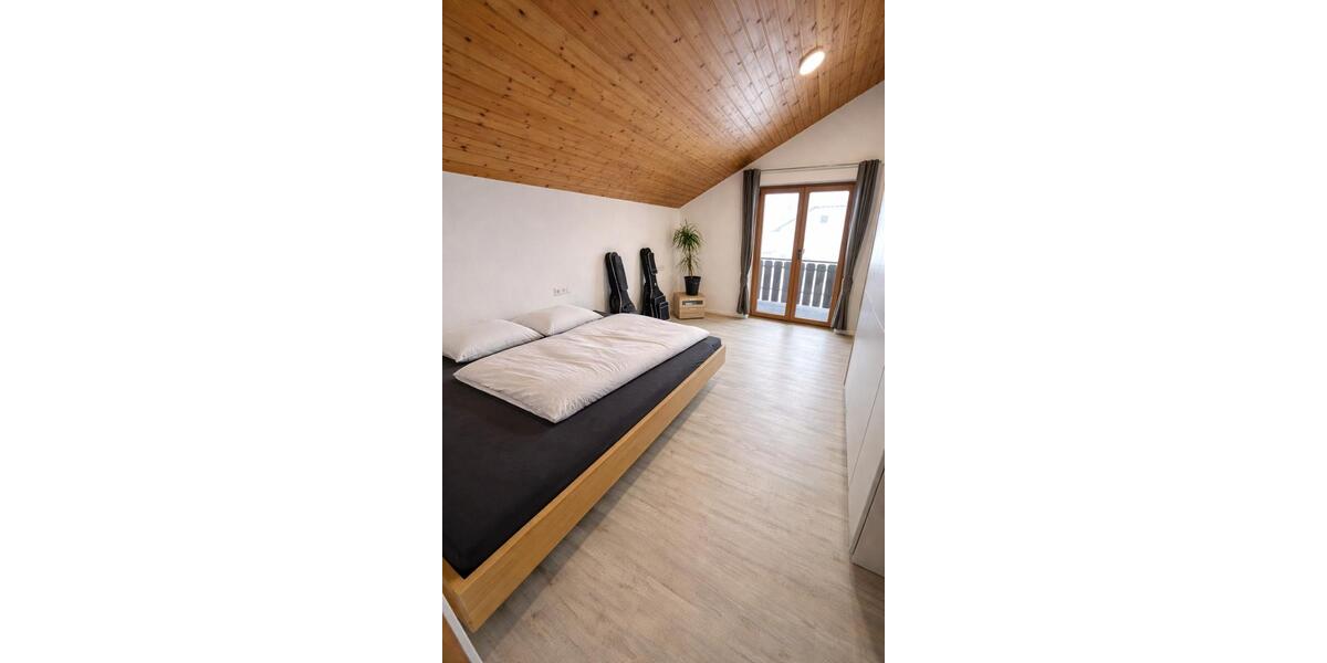 Dachgeschoßwohnung Bad Säckingen - 2.5 Zimmer, 80 m&sup2;, 750&euro; | Angebot:25150370