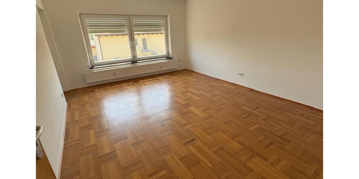 Erdgeschoßwohnung Schwandorf - 4 Zimmer, 70 m&sup2;, 630&euro; | Angebot:25715412