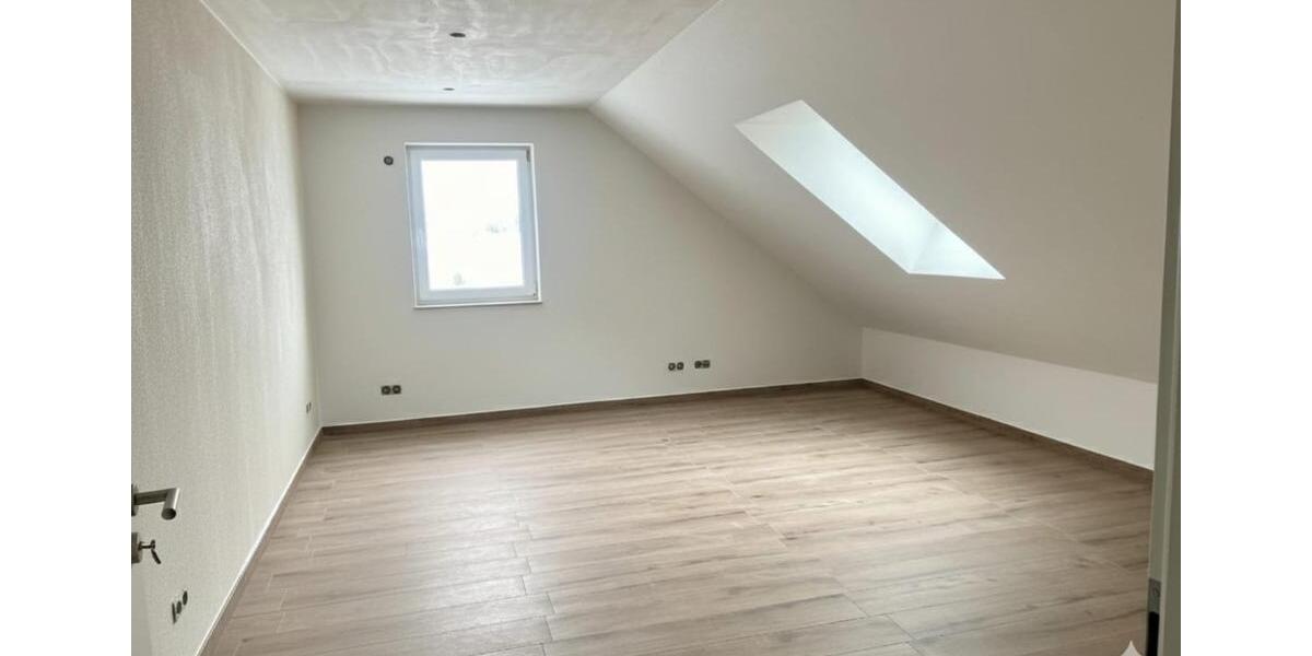 Dachgeschoßwohnung Herzogenaurach - 2 Zimmer, 67 m&sup2;, 950&euro; | Angebot:25181735