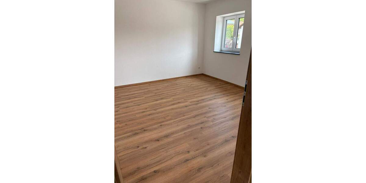 Etagenwohnung Penzberg - 4 Zimmer, 130 m&sup2;, 2.100&euro; | Angebot:24793540