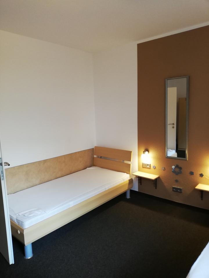 Möbliertes WG-Zimmer (24,32 m²) nahe der Spree