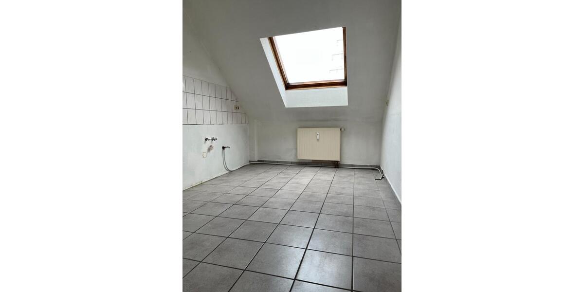 Dachgeschoßwohnung Werdohl - 3 Zimmer, 70 m&sup2;, 450&euro; | Angebot:26439201