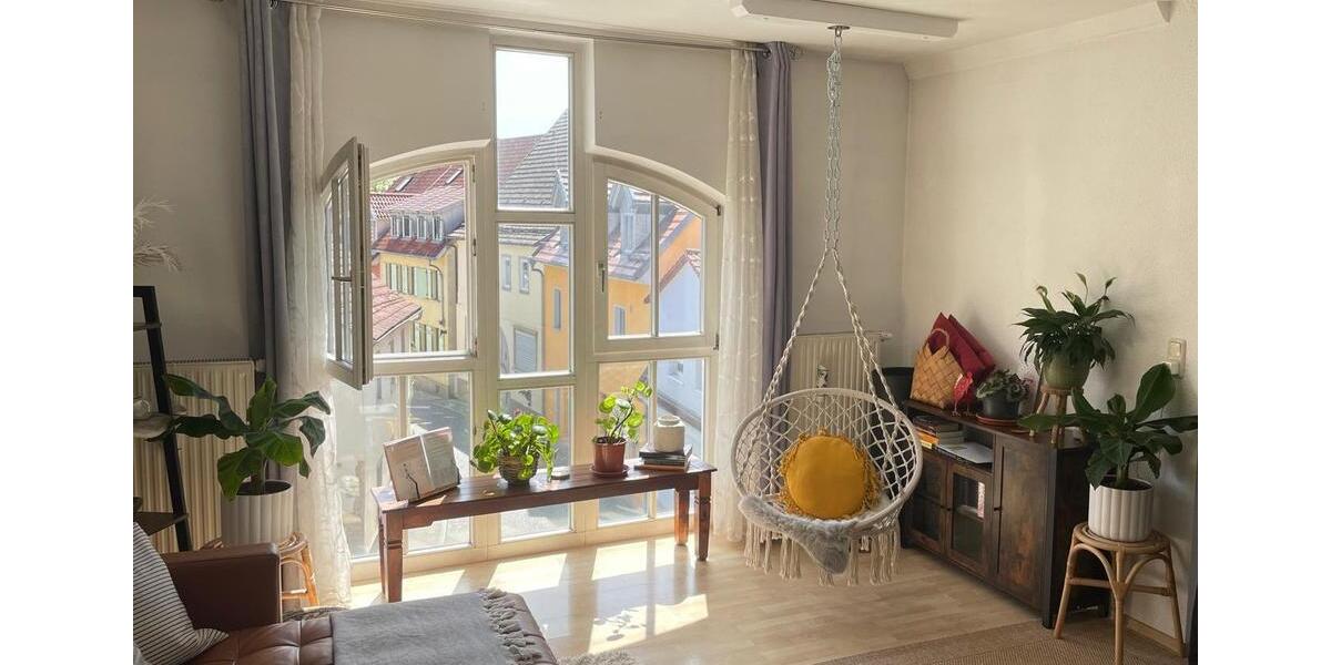 Dachgeschoßwohnung Bad Neustadt an der Saale - 2.5 Zimmer, 70 m&sup2;, 895&euro; | Angebot:26632556