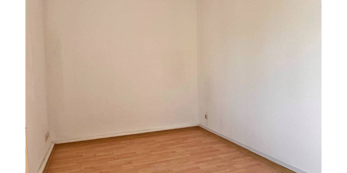 Etagenwohnung Plauen Reusa - 3 Zimmer, 64 m&sup2;, 354&euro; | Angebot:26388916