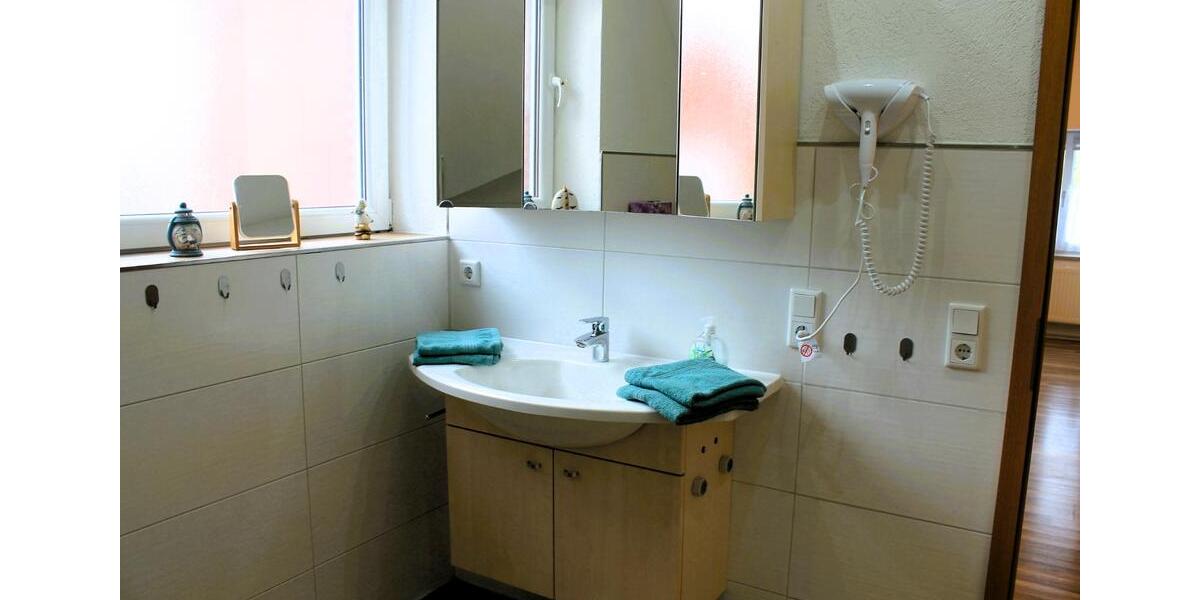 Etagenwohnung Ihlow - 3 Zimmer, 84 m&sup2;, 780&euro; | Angebot:26312457