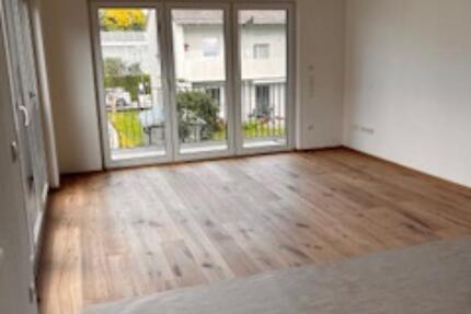 NEUBAU!!! Stilvolle 3-Zi.-Wohnung mit EBK und TG zimmer