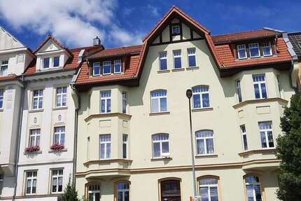 Wohnung Werdau Werdau, Stadt - 2 Zimmer, 80 m&sup2;, 500&euro; | Angebot:27203202