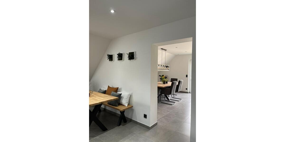 Dachgeschoßwohnung Nümbrecht - 2 Zimmer, 100 m&sup2;, 850&euro; | Angebot:26501556