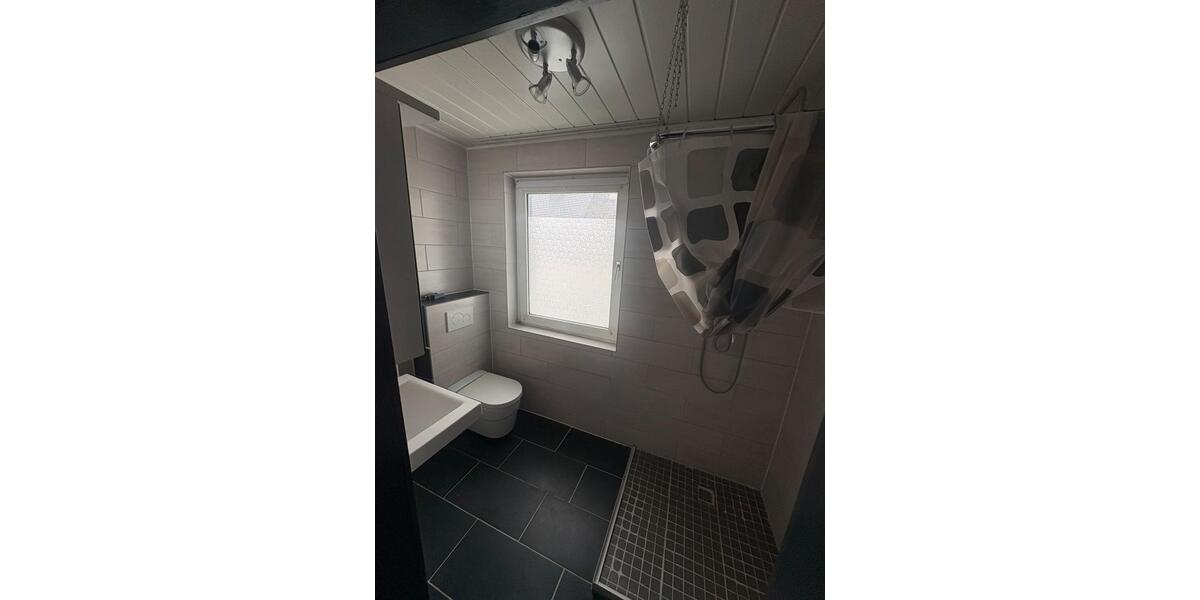 Etagenwohnung Ehringshausen - 2 Zimmer, 70 m&sup2;, 860&euro; | Angebot:25934571