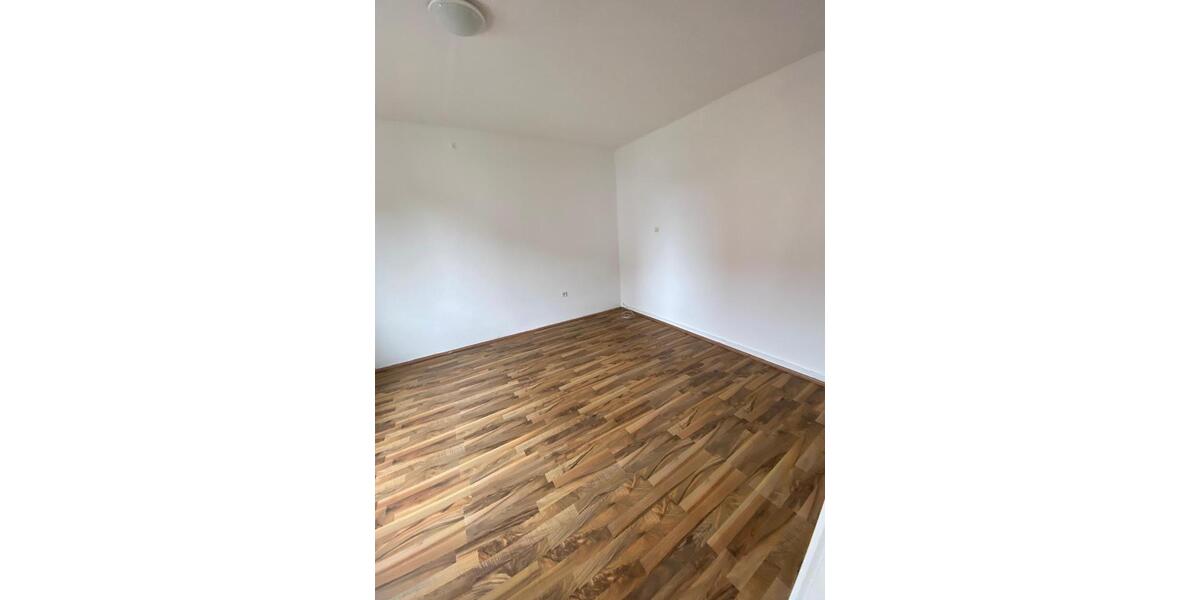 Einfamilienhaus Kassel Bettenhausen - 7 Zimmer, 150 m&sup2;, 1.950&euro; | Angebot:26554827