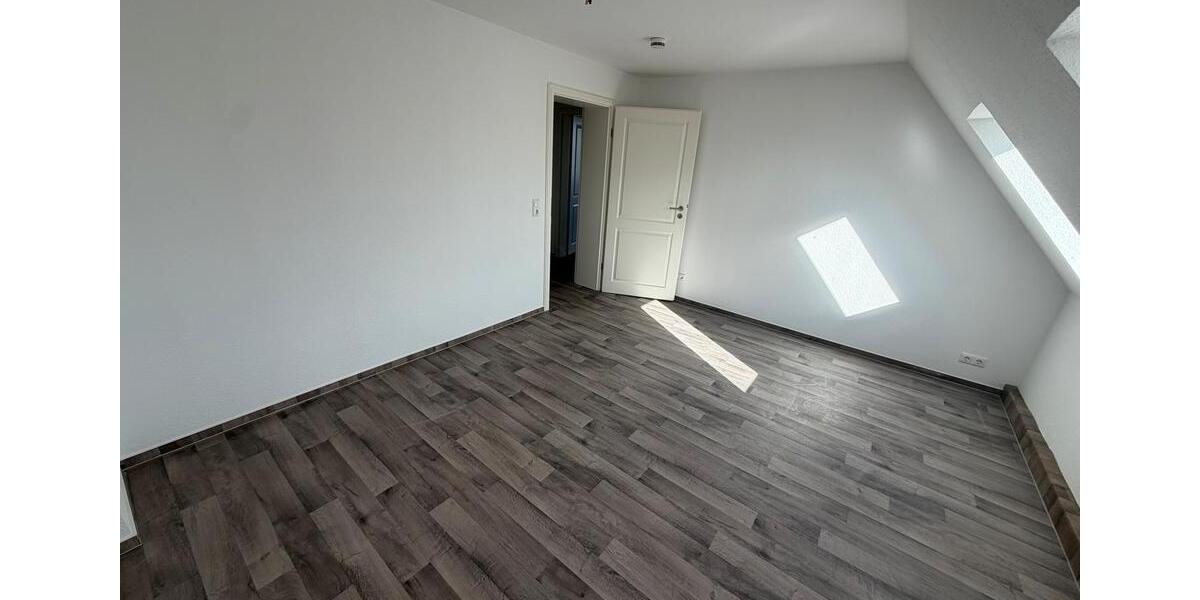 Dachgeschoßwohnung Biederitz - 2 Zimmer, 50 m&sup2;, 400&euro; | Angebot:27634225