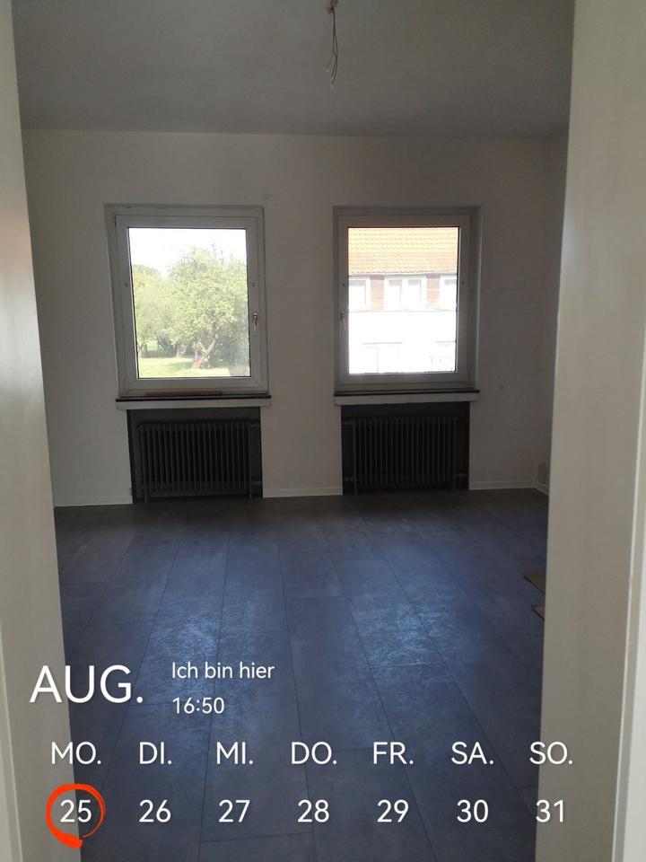 Sanierte Erdgeschoßwohnung mit großen Fenstern zentrumsnah