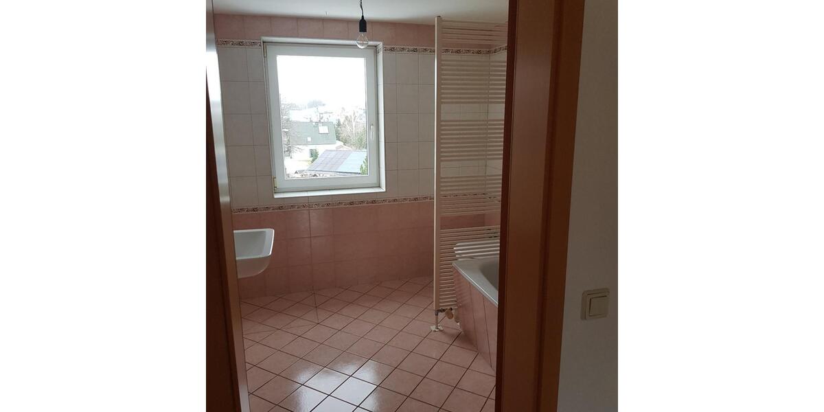 2-Raum-Wohnung, 70 qm., ruhig gelegen 2 zimmer