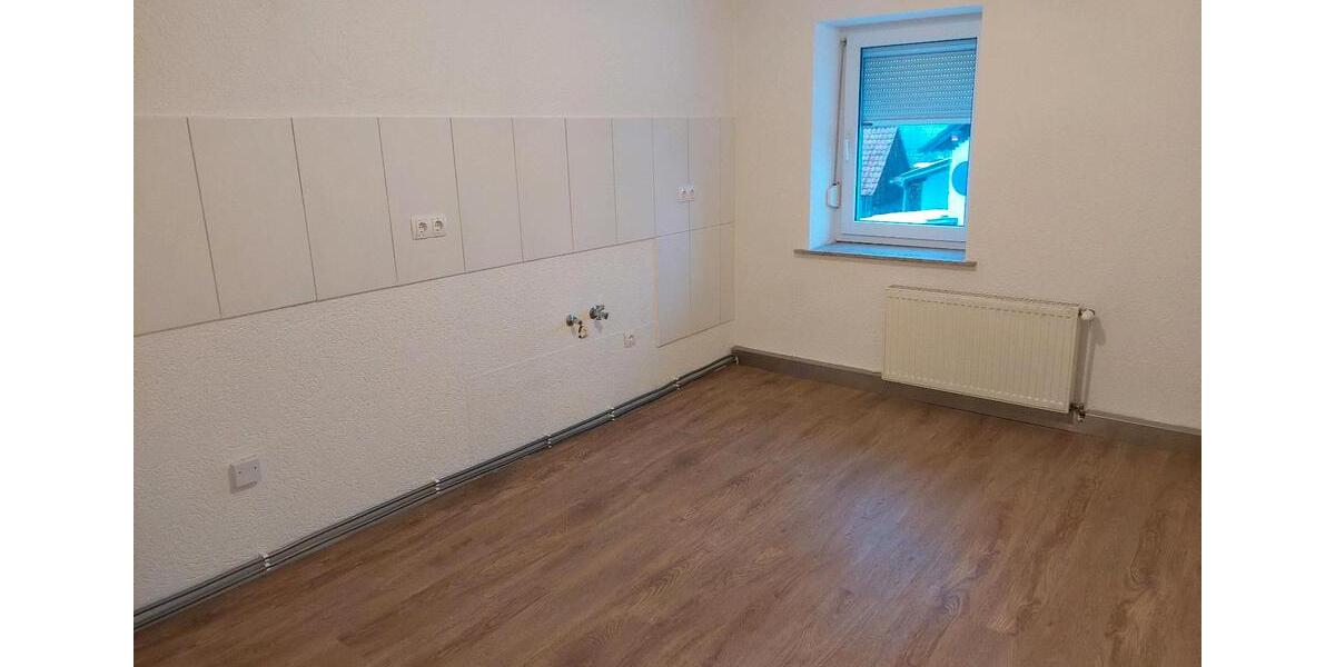 Erdgeschoßwohnung Lemgo - 3 Zimmer, 90 m&sup2;, 600&euro; | Angebot:24772557