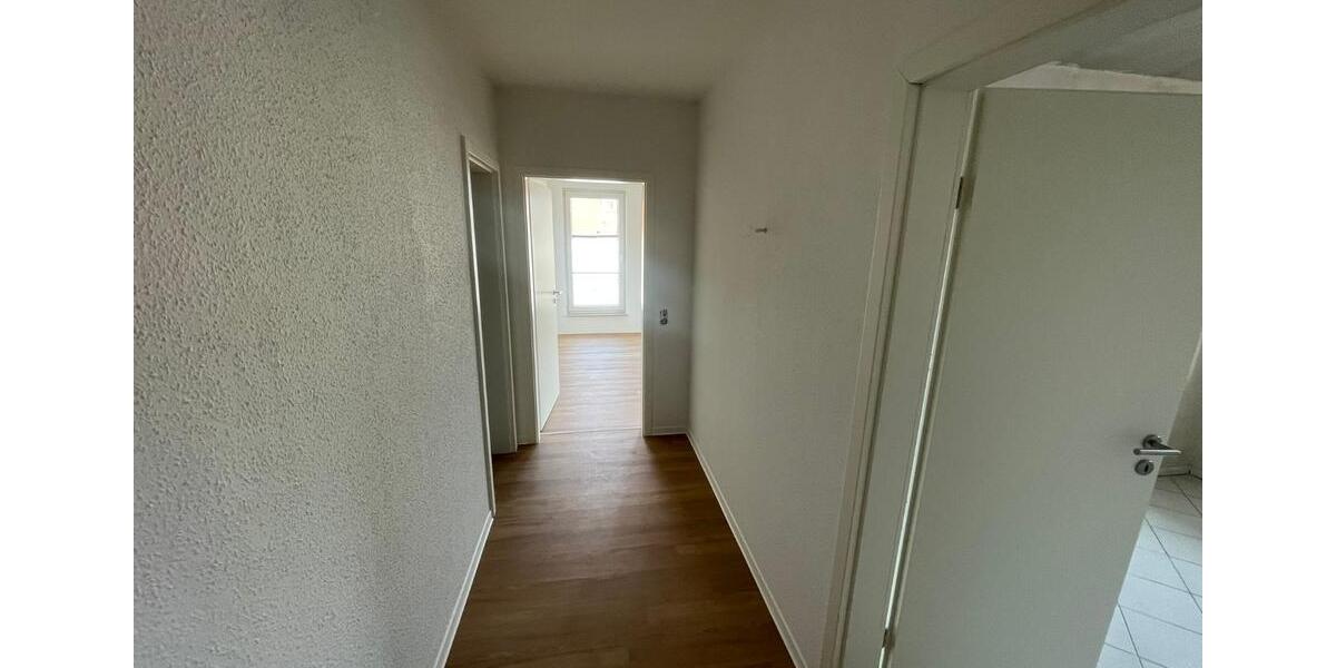 Etagenwohnung Schönebeck (Elbe) - 2 Zimmer, 60 m&sup2;, 360&euro; | Angebot:26300195