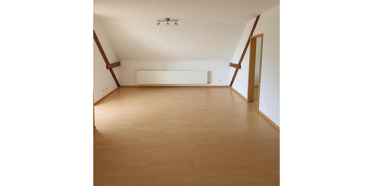 Dachgeschoßwohnung Porta Westfalica - 4 Zimmer, 110 m&sup2;, 850&euro; | Angebot:26449064