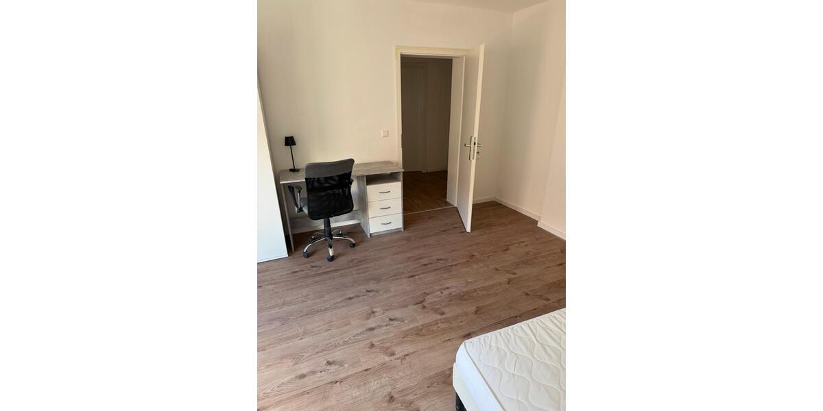 Wohnen auf Zeit Ludwigshafen am Rhein Ludwigshafen-Hemshof - 17 Zimmer, 85 m&sup2;, 600&euro; | Angebot:26632123