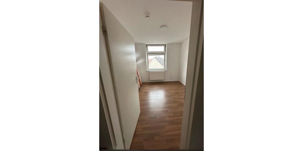 Etagenwohnung Hannover Nord - 1 Zimmer, 12 m&sup2;, 317&euro; | Angebot:25976415