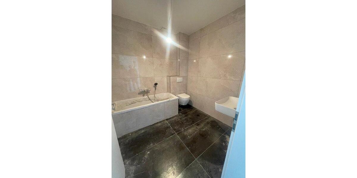 Erdgeschoßwohnung Hamburg Wandsbek - 5 Zimmer, 135 m&sup2;, 2.500&euro; | Angebot:26497068