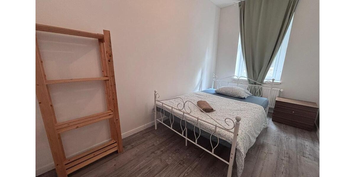 Dachgeschoßwohnung Zeitz - 2 Zimmer, 65 m&sup2;, 800&euro; | Angebot:25392190