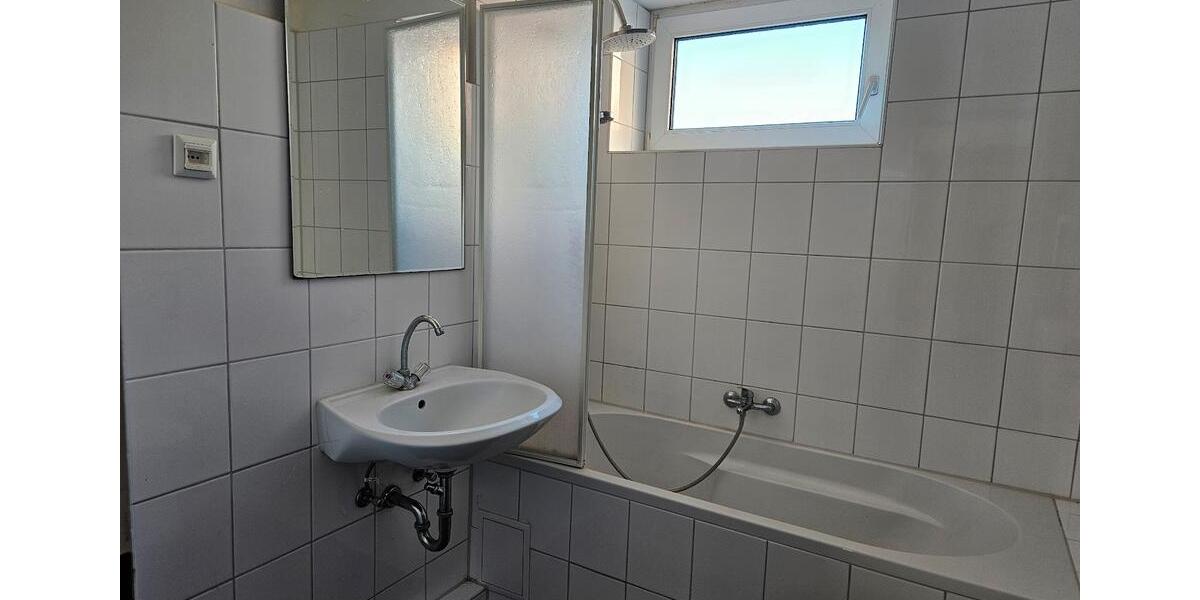 Dachgeschoßwohnung Bremerhaven Wulsdorf - 3 Zimmer, 59 m&sup2;, 457&euro; | Angebot:25372313