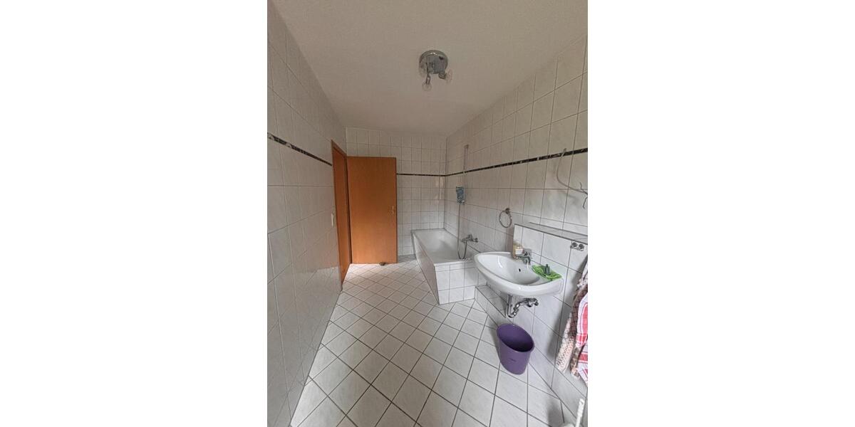 Erdgeschoßwohnung Lunzenau - 3 Zimmer, 62 m&sup2;, 310&euro; | Angebot:23779157