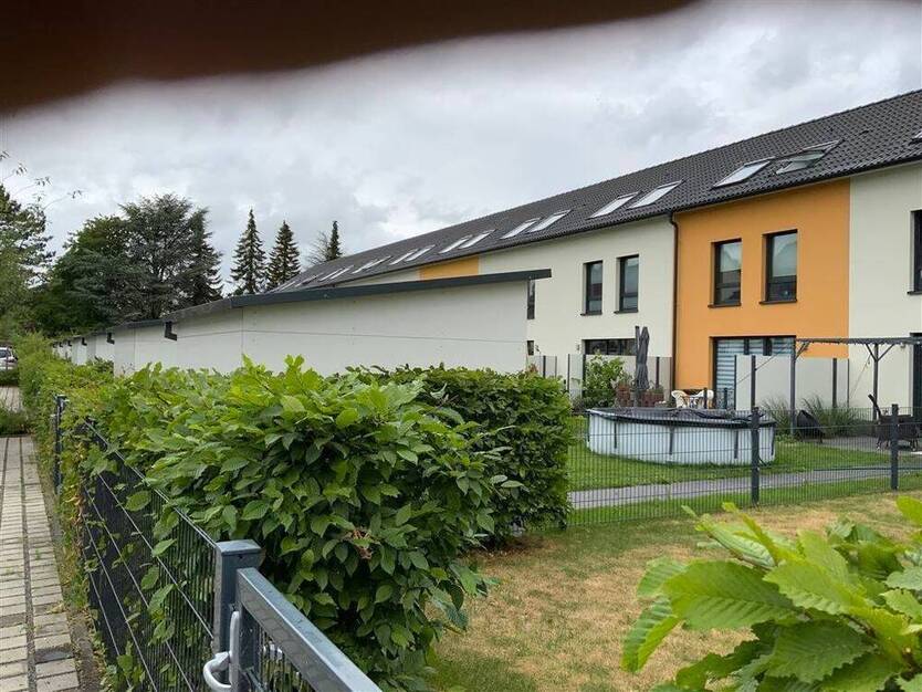 Reihenhaus in Rönnebeck mit ca. 141 m² Wohnfläche, Terrasse und Gartenanteil - höchster Wohnkomfort an der schönen Weser