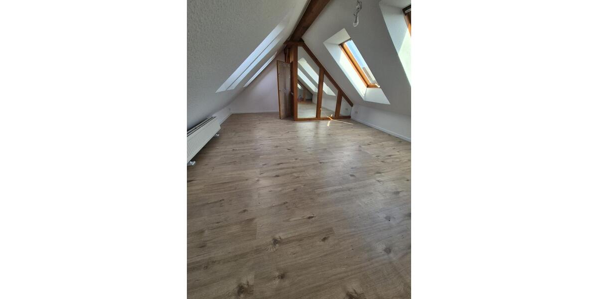Dachgeschoßwohnung Koblenz Bubenheim - 2.5 Zimmer, 98 m&sup2;, 1.274&euro; | Angebot:25261114