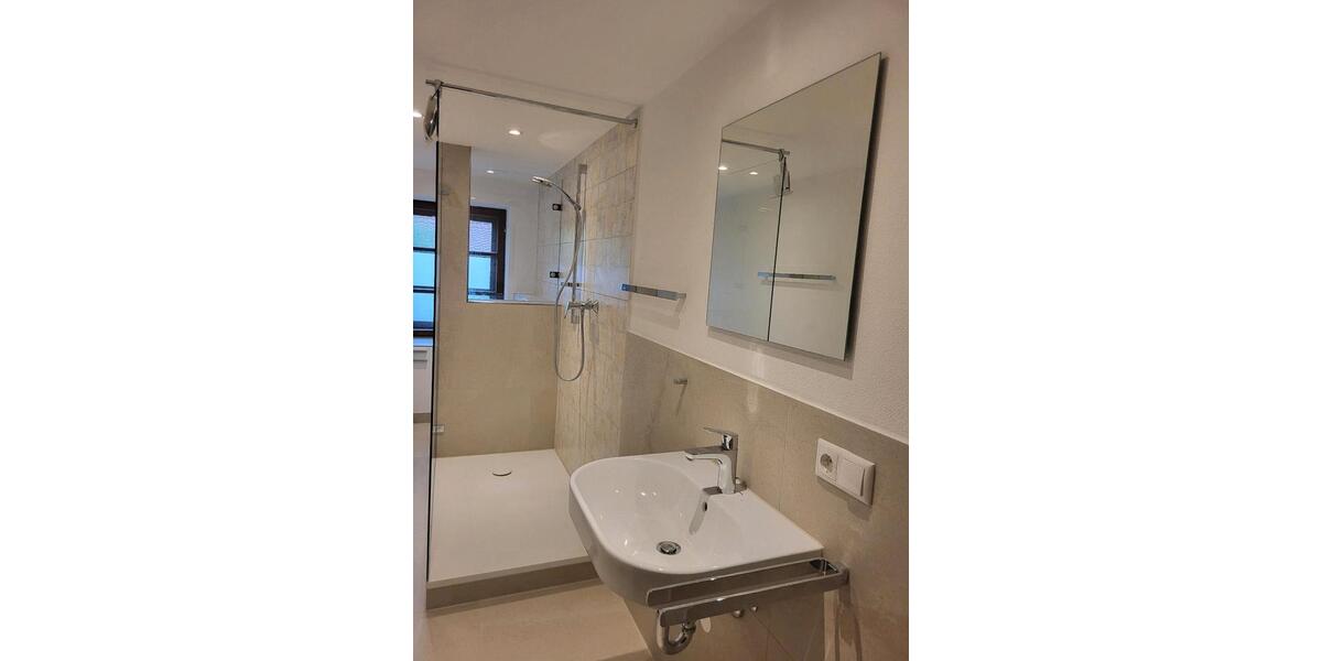 Etagenwohnung Weilheim in Oberbayern - 8 Zimmer, 305 m&sup2;, 3.200&euro; | Angebot:26478235