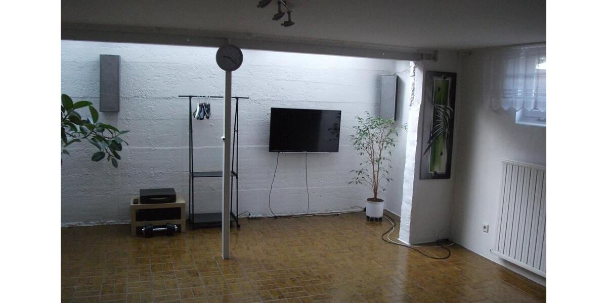 Etagenwohnung Unterhaching - 1 Zimmer, 65 m&sup2;, 1.200&euro; | Angebot:25650955
