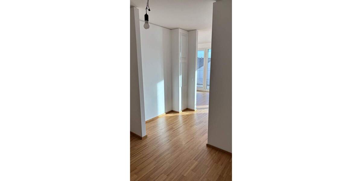 Etagenwohnung Offenbach am Main Hafen - 3 Zimmer, 106 m&sup2;, 1.990&euro; | Angebot:24250977