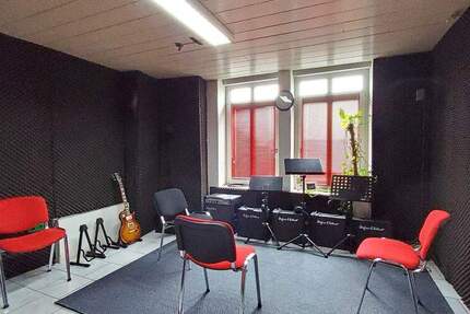 MERZIG-STADTNAH - GEWERBEFLÄCHE MIT CA. 106 m² - 4 ZIMMER UND GETRENNTE WCs 4 zimmer