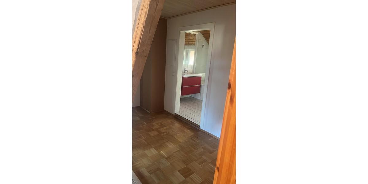 Etagenwohnung Waldbrunn - 2 Zimmer, 80 m&sup2;, 780&euro; | Angebot:25311200