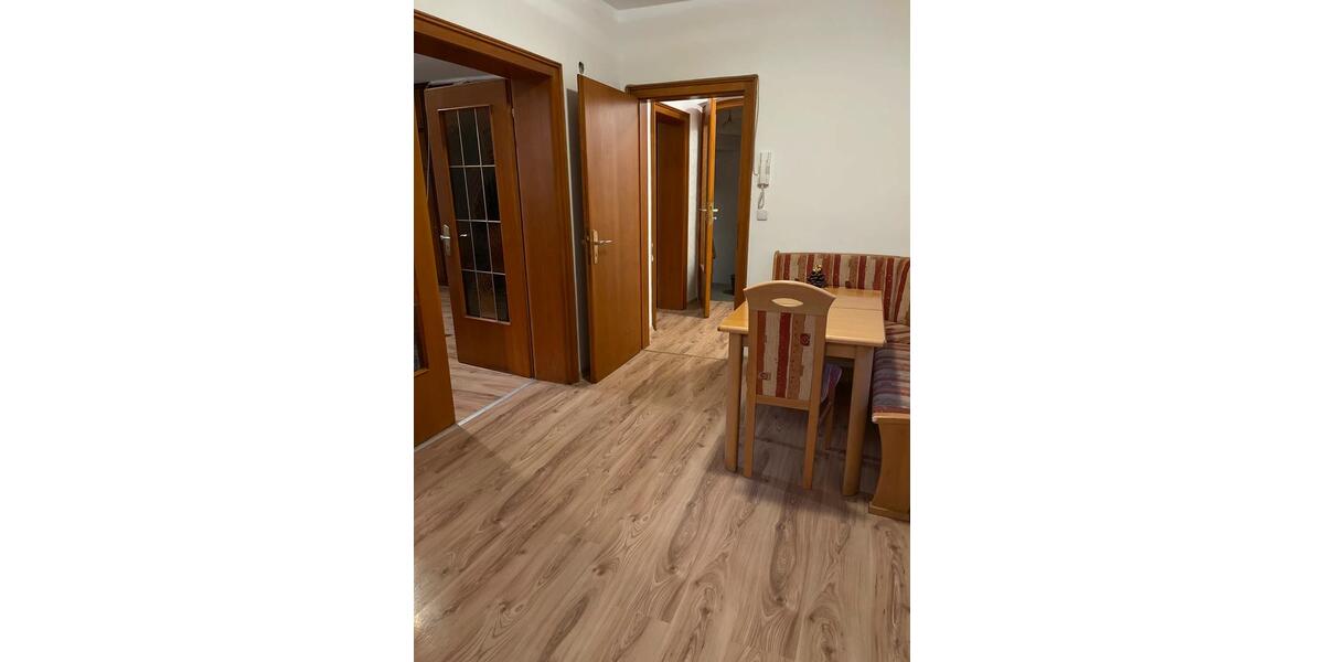 Einfamilienhaus Siegen Eiserfeld - 2 Zimmer, 85 m&sup2;, 1.100&euro; | Angebot:25268700