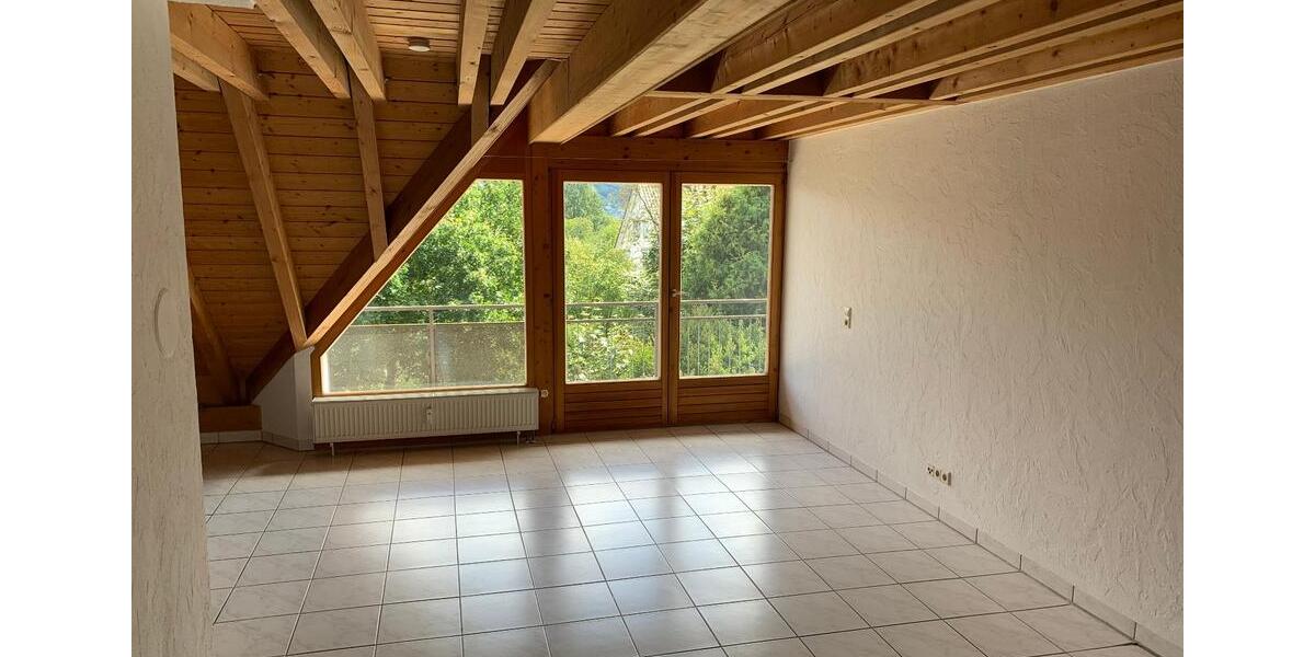 Dachgeschoßwohnung Gaienhofen - 3 Zimmer, 1.200&euro; | Angebot:23528791